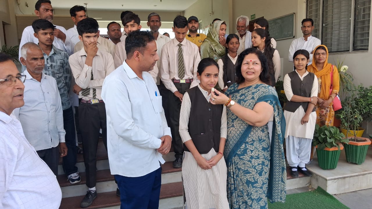 Academics Topper 9