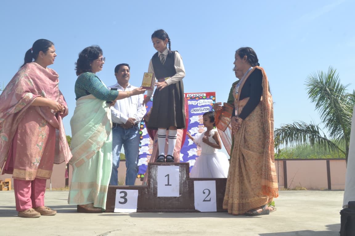 Annual Report Card & Prize Distribution Ceremony 12