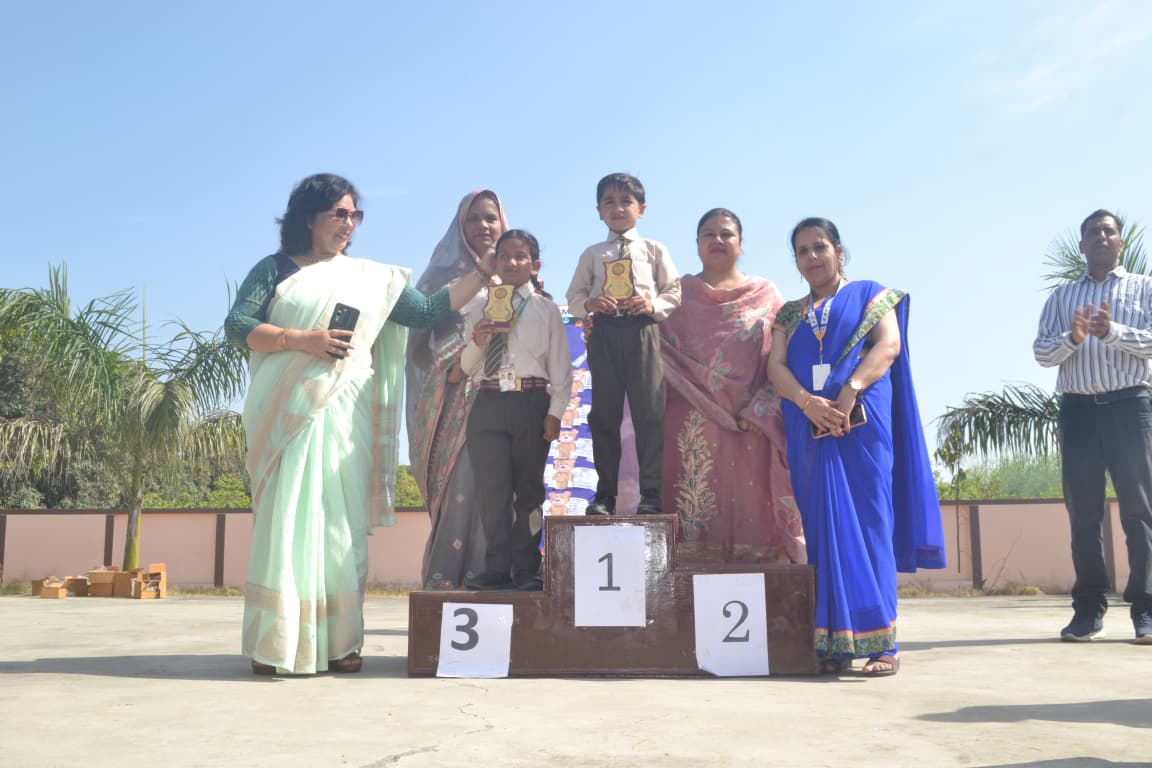 Annual Report Card & Prize Distribution Ceremony 31