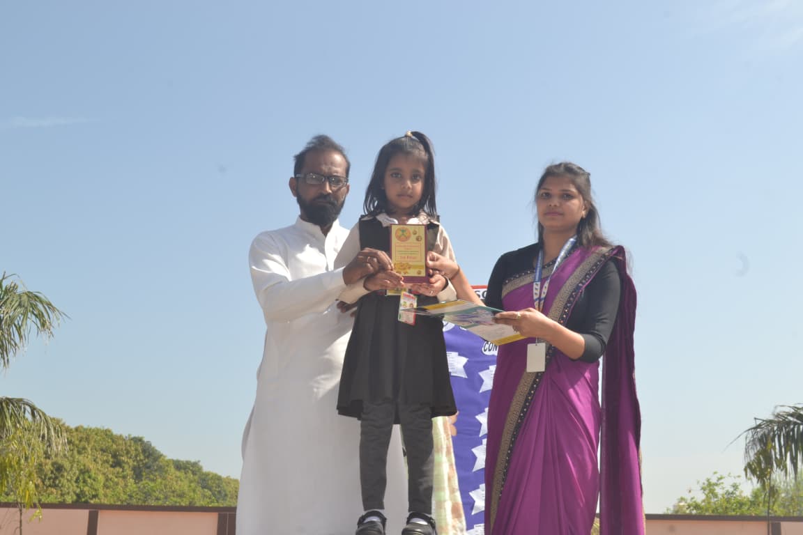 Annual Report Card & Prize Distribution Ceremony 33